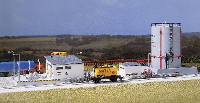 Auhagen 12 264 H0, TT Benzineoverslagplaats met grote opslagtank