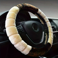 Autostuurhoes Winter Warm Fluffy Pluche Korte Pluche Universele 15 Inch Schattige Cartoon Oorvorm Autostuur Beschermhoes
