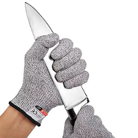 Een paar snijbestendige handschoenen Anti snij niveau 5 bescherming voor keukenvlees snijden / houtbewerking snijden / m