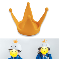Kinderen kinderen kinderen kroon decoratie voor skiën rolschaatsen fiets creatieve schattige speelgoed motorfiets