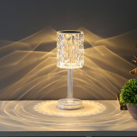 USB Oplaadbaar Romantisch Rose Lichteffect Ambient Nachtlampje Bureaulamp Creatieve Slaapkamer Eetkamer Decoratieve Tafe