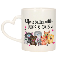 Cadeau koffie/thee mok   life is better with cats and dogs   hartjes oor   huisdieren