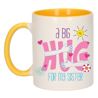 Cadeau koffie/thee mok voor zus   geel   big hug   keramiek   300 ml   verjaardag