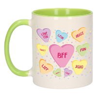Cadeau koffiemok voor bff   hartjes snoepjes   groen   verjaardag kado   vrienden/vriendin