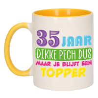 Verjaardag cadeau mok 35 jaar   geel   dikke pech dus   300 ml   keramiek