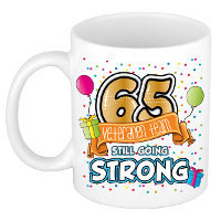 Verjaardag cadeau mok 65 jaar   wit   veteranen team   300 ml   keramiek