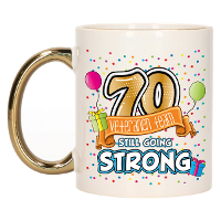 Verjaardag cadeau mok 70 jaar   goud   veteranen team   300 ml   keramiek