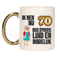 Verjaardag cadeau mok 70 jaar   luid en duidelijk oma   goud   300 ml   Keramiek