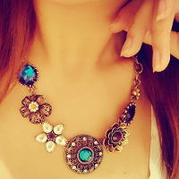 Bohemia Turquoise Crystal Flowers Bib Choker Statement Necklace