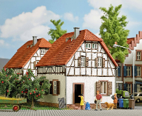 Busch 1672 H0 Arbeidershuis