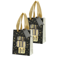 Cepewa Happy Birthday giftbags papier zwart   Set van 4x stuks   11 x 14 x 6 cm   met naamkaartje  