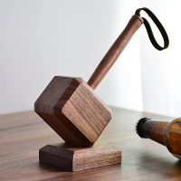 Creatieve Houten Retro Flesopener Multifunctionele Hamer Vormige Drank Kurkentrekker Lange Handvat Flesopener met Magnee