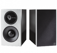 Definitive Technology: Demand Series D11 Boekenplank Speakers   Pianozwart