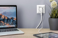 Digitus DA 70613 Stopcontact (onderbouw) Met USB Wit