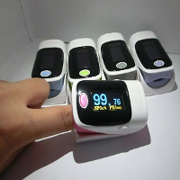 Finger Pulse Oximeter Fingertip Monitor Blood Oxygen Spo2 Monitor