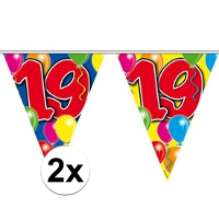 Leeftijd vlaggenlijn 19 jaar   2x   10 meter   kunststof   binnen/buiten   eenzijdig   verjaardag