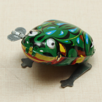 Funny Wind Up Moving Eyes Jumping Frog Toy Clockwork Spring Tin Toy