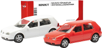 Herpa 013956 H0 Auto Volkswagen Golf IV 4 deurs, rood en wit