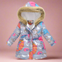 CozyTrend – Elegant & Knus – Gewatteerde Winterjas voor meisjes Lichtgrijze cartoonprint / 150 (8 10 jaar) | Educatief Speelgoed