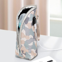 Nurtura – Warm & Onderweg – Draagbare Babyflessenwarmer Camo   Grijs + Blauw + Beige   Rits | Educatief Speelgoed