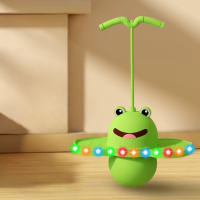 PlayLeap – Balans & Energie – Kikker Pogo Stick Roze / Met lichtjes | Educatief Speelgoed