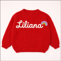 TinyStitch – Gepersonaliseerde Gebreide Naamtrui voor Kinderen Rood   witte opdruk / 60 (0–3 maanden) / Margriet | Educatief Speelgoed