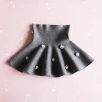 Girls Knitted Skirt – Comfort & Stijl – Kinder Rok Grijs / Parelbloesem / 110 (2–3 jaar) | Educatief Speelgoed