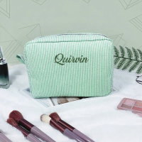 Striped Name Pouch – Gepersonaliseerd & Stijlvol – Make up Tas Mint Groen / Middel (18x11x7cm) | Educatief Speelgoed