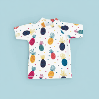 SunnyGuard – Zomers & Beschermend – Anti UV Kinder Zwemshirt met Korte Mouwen 140 (8–9 jaar) / Ananas | Educatief Speelgoed