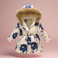 CozyTrend – Elegant & Knus – Gewatteerde Winterjas voor meisjes Gebloemd roomblauw / 110 (4 5 jaar) | Educatief Speelgoed