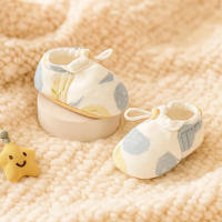 TinyTrend – Modieus & Licht – Pasgeboren Schoentjes Blauwe stippen / S (10 cm / 0–6 maanden) | Educatief Speelgoed
