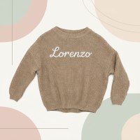 Personalized Baby Sweater – Uniek & Liefdevol – Geborduurde Gepersonaliseerde Baby Trui Lichtbruin / 110 (4–5 jaar) | Educatief Speelgoed