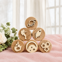 WoodStamp – Montessori & Creatief – 6 stuks Houten Kleistempels Ruimte | Educatief Speelgoed