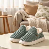 WarmNest – Knuffelzacht & Warm – Anti Slip Pantoffels Groen / 36/37 (Volwassenen) | Educatief Speelgoed