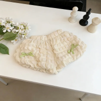 LovelyBloom – Zacht & Schattig – Kinderbroekje met ruches en strik Groene Strik / 90 (2–3 jaar) | Educatief Speelgoed