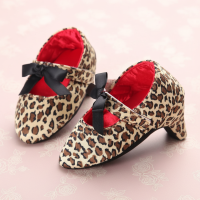 Princess First Heels – Schattig & Comfortabel – Baby Meisje Schoentjes Luipaard / 17 (3–6 maanden) | Educatief Speelgoed