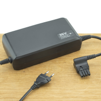 Gazelle Panasonic Acculader 42V 4A 4 polige stekker