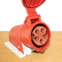 Wandcontactdoos Type 27004VN CEE 5 polig 16A   Vrouwelijk   400V IP44 Opbouw   Vernikkeld