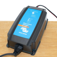 Blue Smart IP65 Acculader 12/25