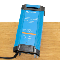 Blue Smart IP22 Acculader 24/16 (3)