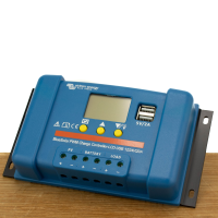 BlueSolar PWM 12/24V 20A LCD   USB