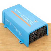 Phoenix 48/375 Omvormer   IEC contactdoos