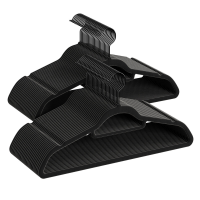 JOYFURNOS   Kledinghangers van Fluweel, Set van 50 met Zwarte Draaibare Haak, Antislip en Ruimtebesparend, voor Jas, Overhemd, Jurk, Broek, Stropdas, Zwart