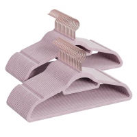 JOYFURNOS   Fluwelen Kledinghangers, Set van 50 Stuks met Zwarte Draaibare Haak, Antislip en Ruimtebesparend, voor Jas, Overhemd, Jurk, Broek, Stropdas, Paars