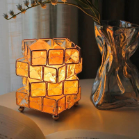 Zooly Himalaya kristalzoutlamp in kubusvorm met houten voet   12 x 13 cm, 1 stuk