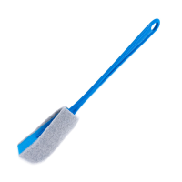 Blauwe spons schrobber met 28,5 CM kunststof handvat, 3 CM dikke pad, 10 x 4,5 CM pad formaat (gekleurd OPP zak verpakt)
