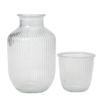 Set van glazen kannen met streepmotief: inclusief twee kannen van 1000 ml en twee glazen van 270 ml; een set doorzichtige kannen voor koude dranken, geschikt voor ijskoude drankjes.
