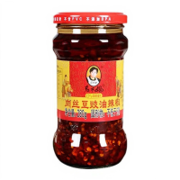 Lao Gan Ma Versnipperd varkensvlees met zwarte bonen chili olie 280 g