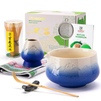 TEANAGOO 7 delige Matcha Set, Blauwe Matcha Klopper Set, Ceremonie Matcha Poeder Kit, Matcha Theeset voor het maken van Latte, Matcha Klopper Set en Kom met Lepel & Zeef, Fuji Ontwerp Keramische Kom, Cadeau voor Matcha Liefhebbers, Nieuwjaarsuitverkoop, T