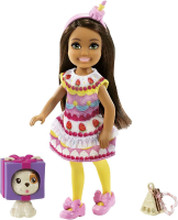 Barbie Club Chelsea modepop met cupcakejurk   15 cm, roze
